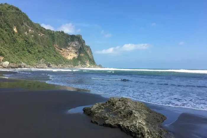 Pantai Terindah di Jogja yang Wajib Dikunjungi untuk Liburan